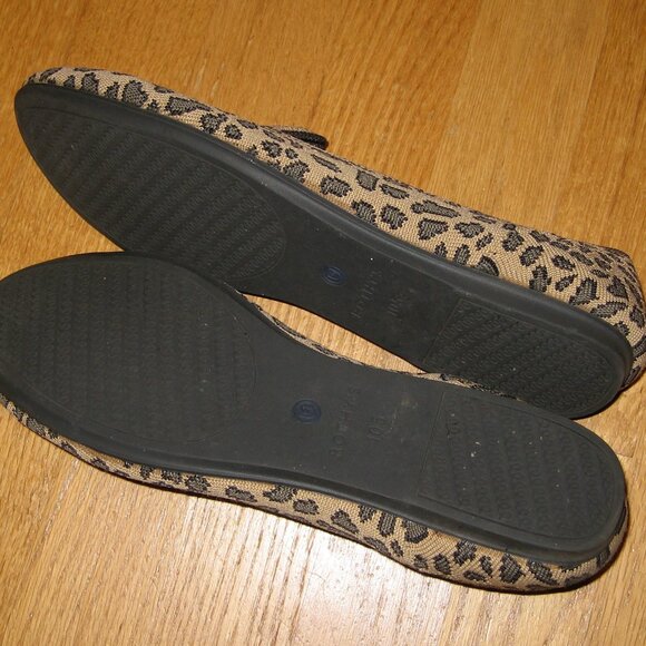 Rothy's Spotted Loafer - Classic Design - Picture 3 of 5